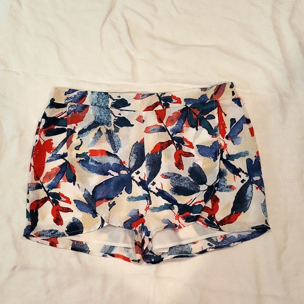 Charlie O print shorts